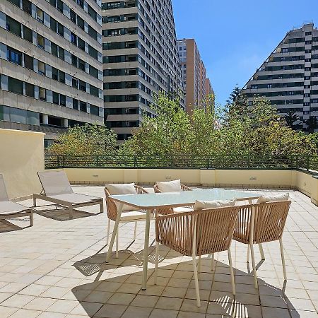 Apartamentos Las Ciencias R Valencia Exteriör bild