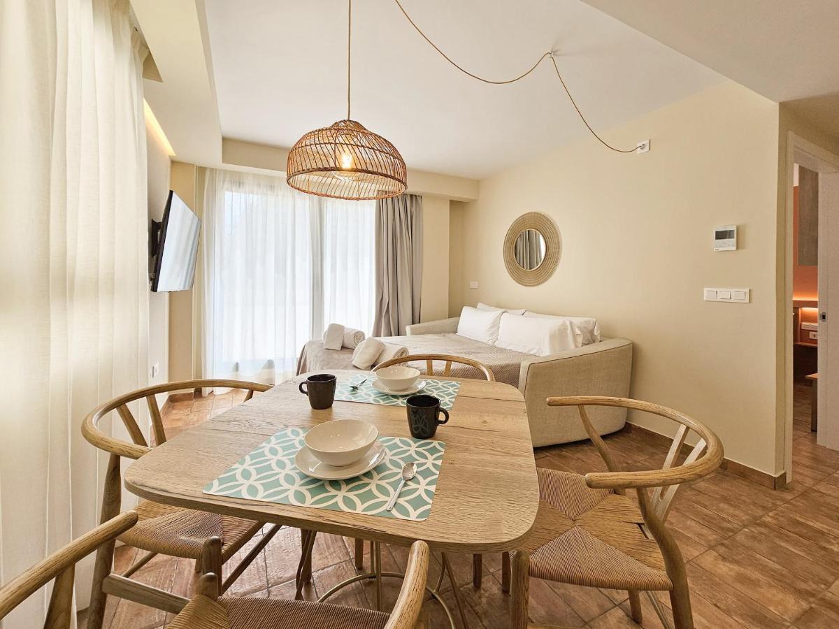 Apartamentos Las Ciencias R Valencia Exteriör bild