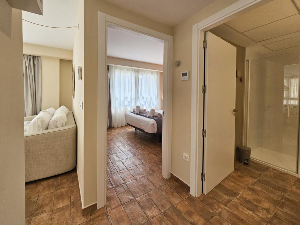 Apartamentos Las Ciencias R Valencia Exteriör bild
