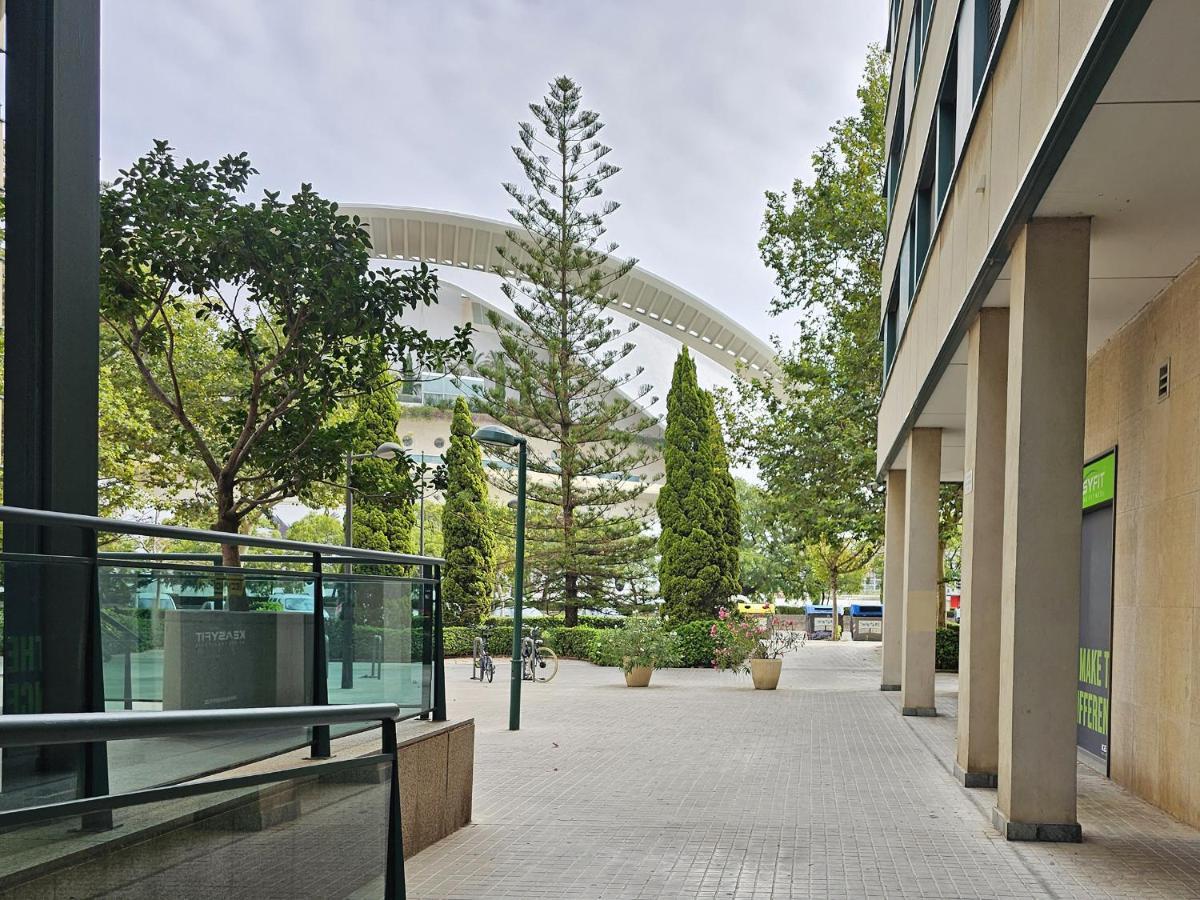 Apartamentos Las Ciencias R Valencia Exteriör bild