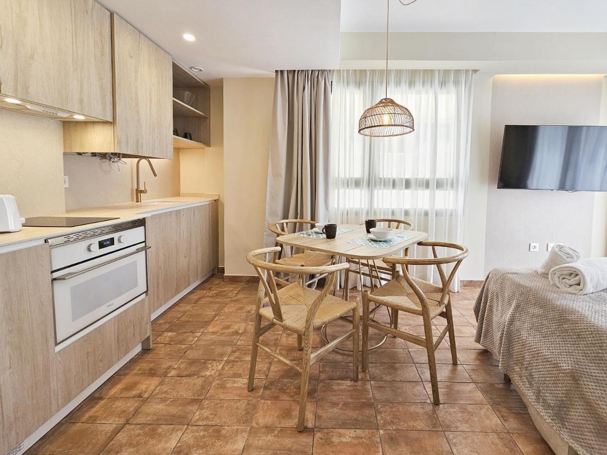 Apartamentos Las Ciencias R Valencia Exteriör bild