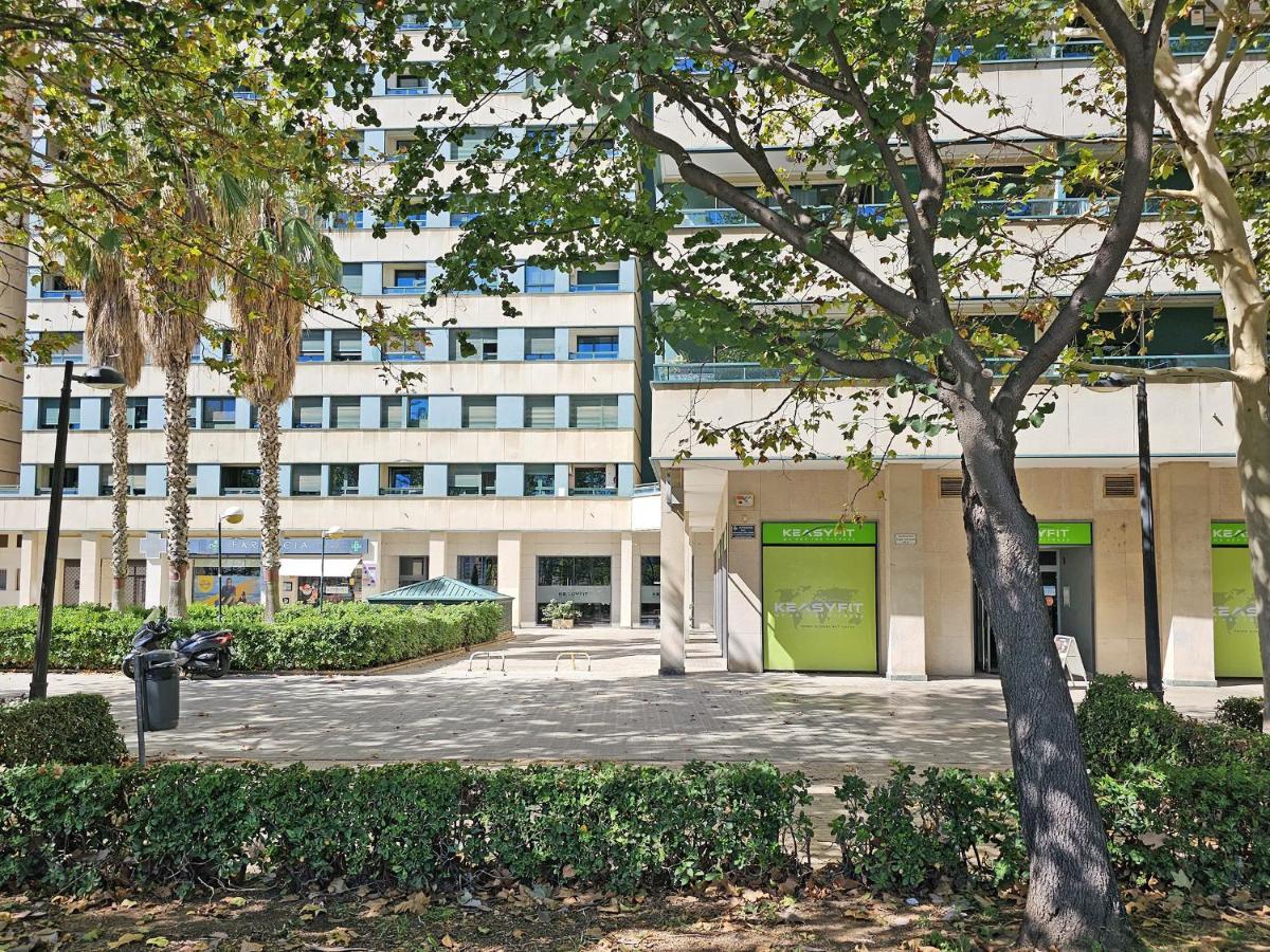 Apartamentos Las Ciencias R Valencia Exteriör bild