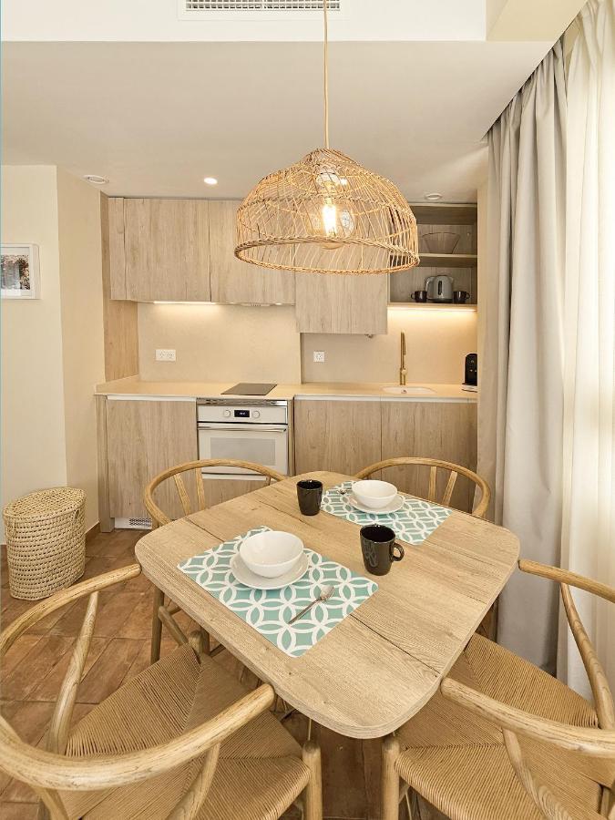 Apartamentos Las Ciencias R Valencia Exteriör bild
