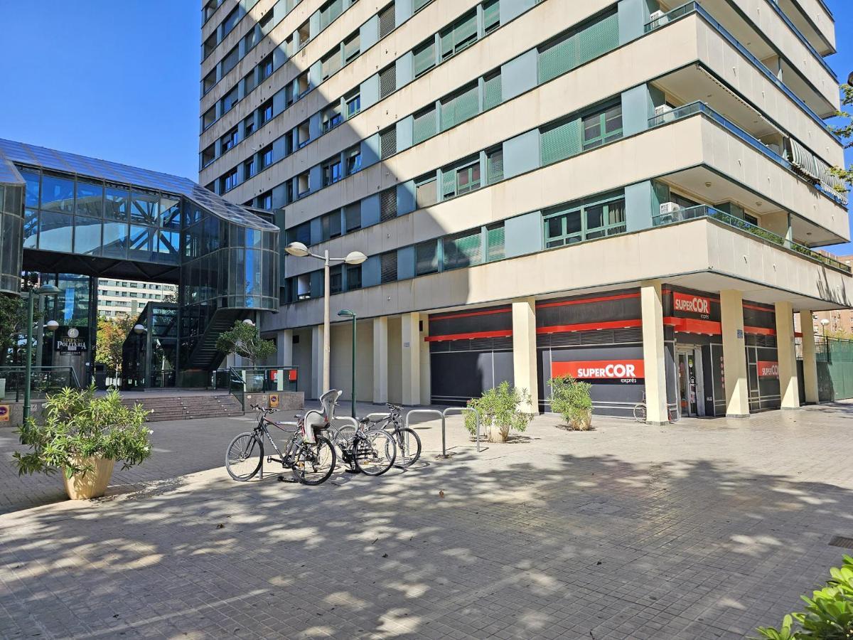Apartamentos Las Ciencias R Valencia Exteriör bild