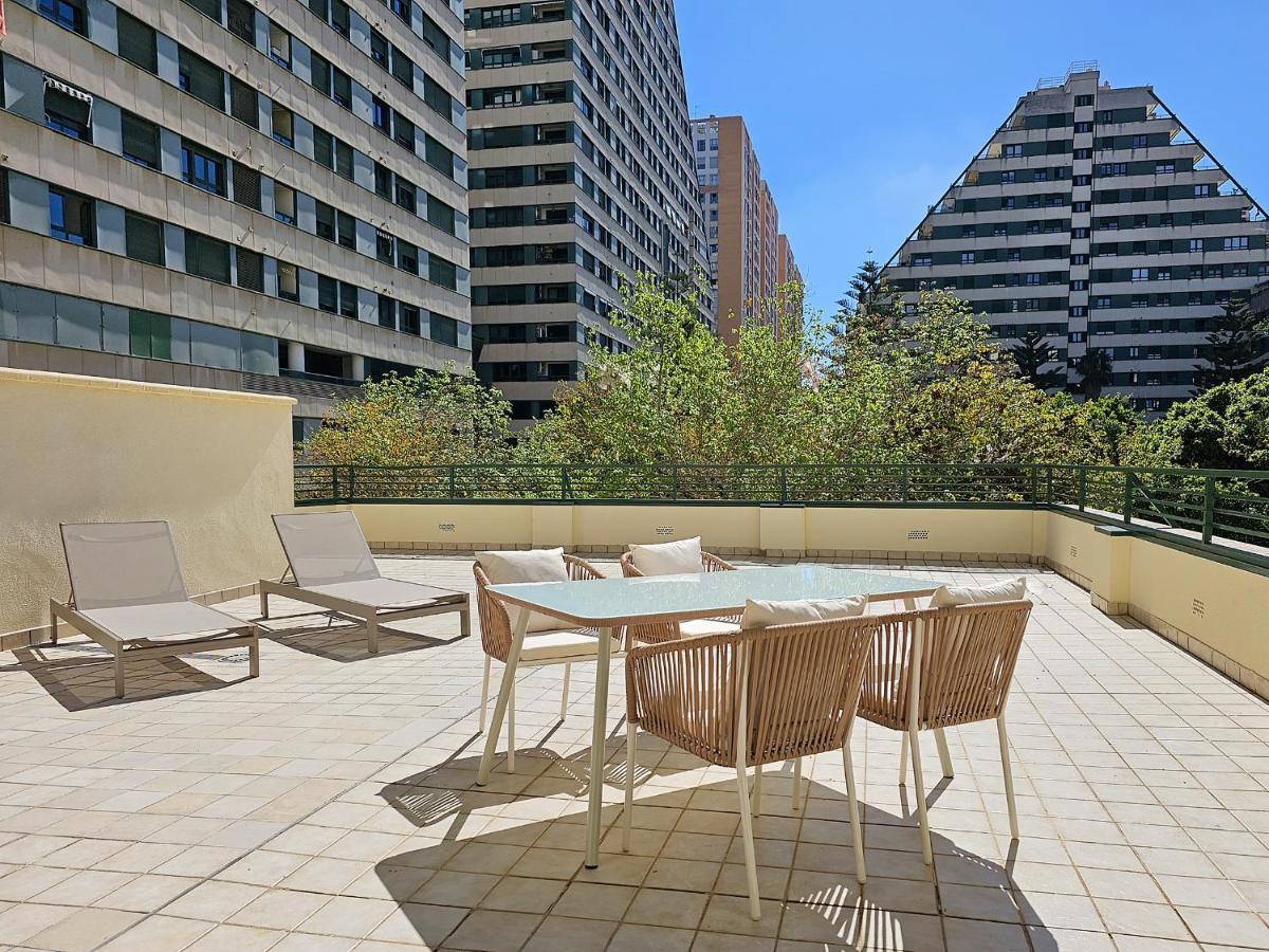 Apartamentos Las Ciencias R Valencia Exteriör bild